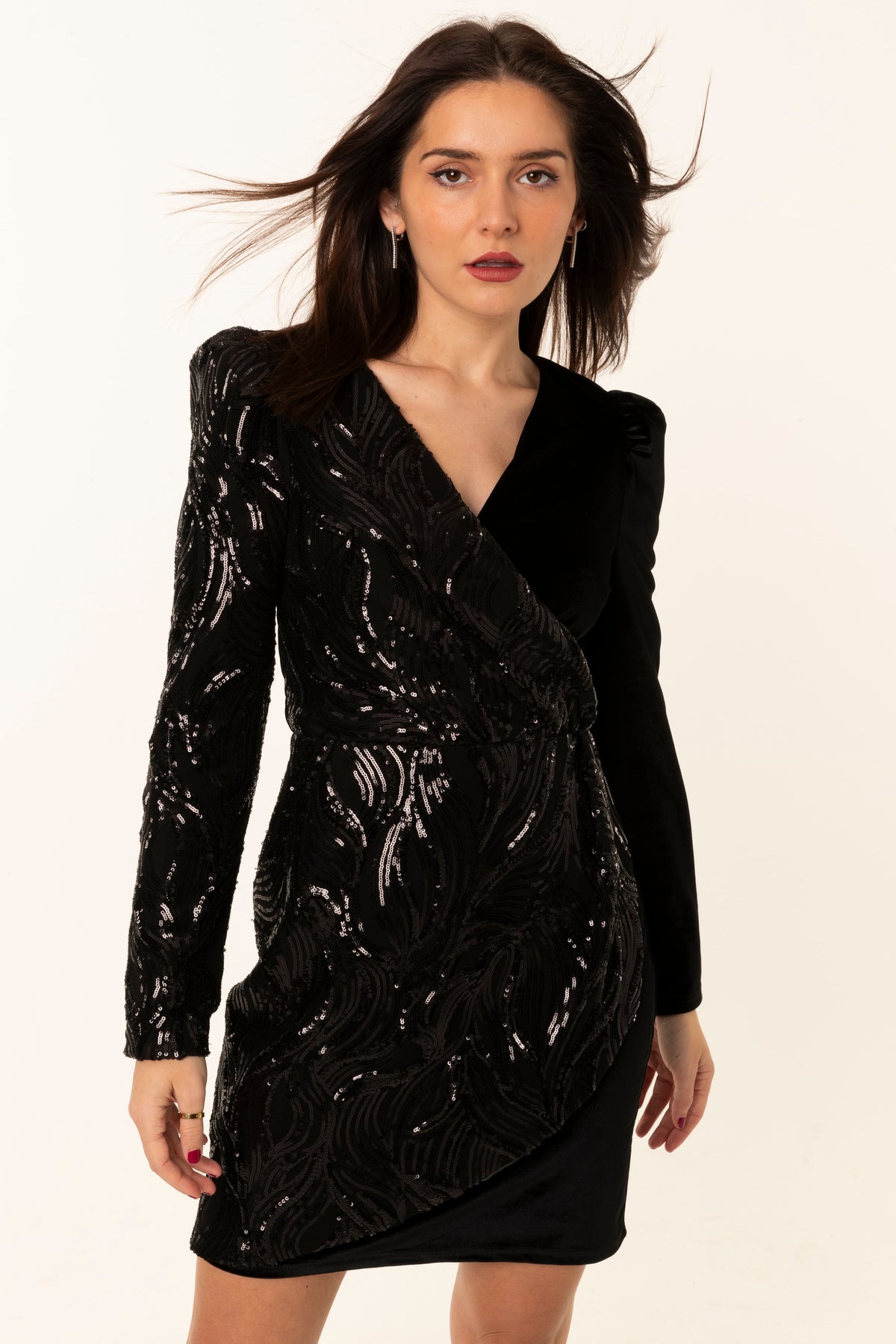 Onyx – Mini Dress for Women | V-Neck Style